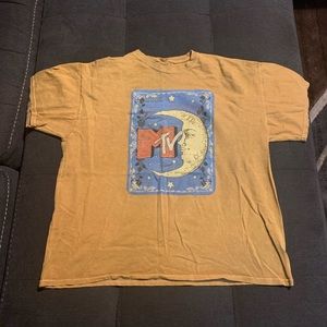 MTV t-shirt